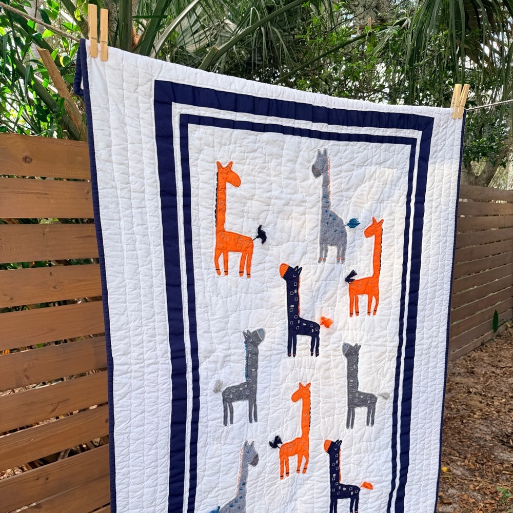 Pottery Barn Kids Harper Giraffe Nursery Quilt Animal Print Quilted Blanket - Picture 7 of 7